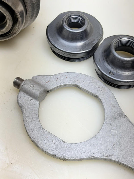 Ridgid 51005 819 1/2" - 2" NPT Nipple Chuck Kit, For Threading 1224 , 300, 1822