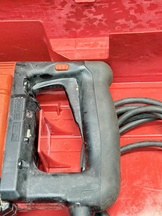 HILTI TE 505 ROTARY CONCRETE HAMMER DRILL CORDED W/ HANDLE, BITS & CASE