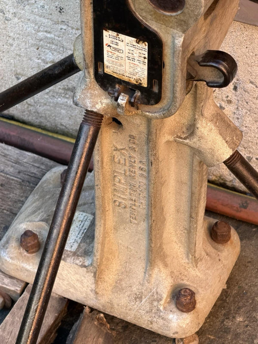 2 SIMPLEX A1029 ALUMINUM REEL JACKS + WOODEN BASE 20 TON CAPACITY 11.63 STROKE