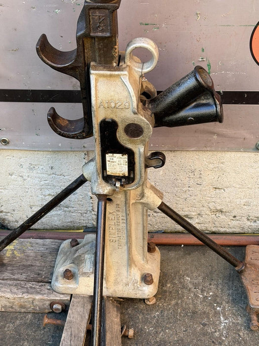 2 SIMPLEX A1029 ALUMINUM REEL JACKS + WOODEN BASE 20 TON CAPACITY 11.63 STROKE