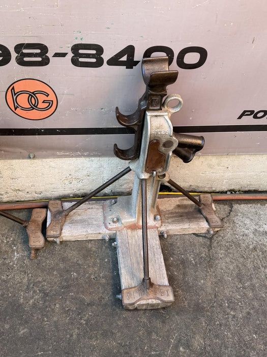 2 SIMPLEX A1029 ALUMINUM REEL JACKS + WOODEN BASE 20 TON CAPACITY 11.63 STROKE