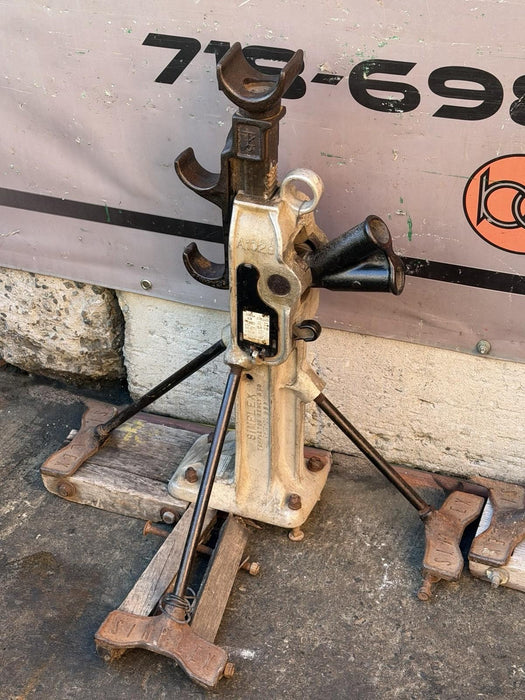 2 SIMPLEX A1029 ALUMINUM REEL JACKS + WOODEN BASE 20 TON CAPACITY 11.63 STROKE