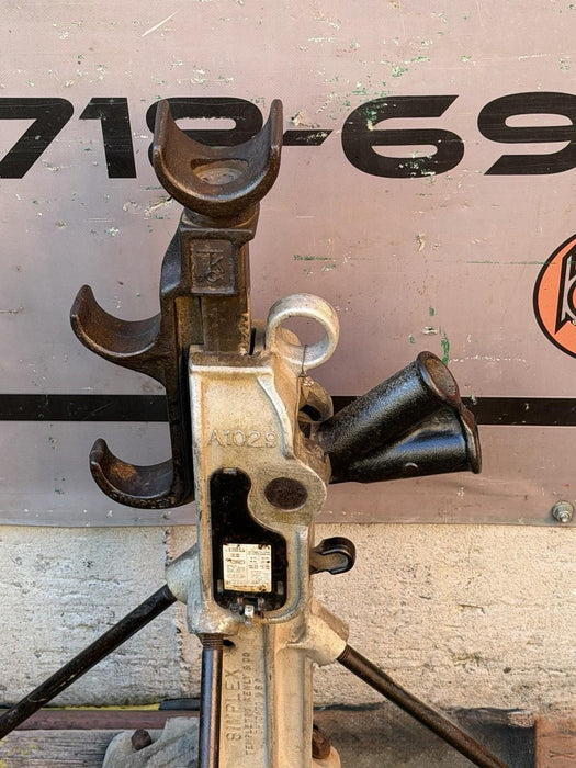 2 SIMPLEX A1029 ALUMINUM REEL JACKS + WOODEN BASE 20 TON CAPACITY 11.63 STROKE