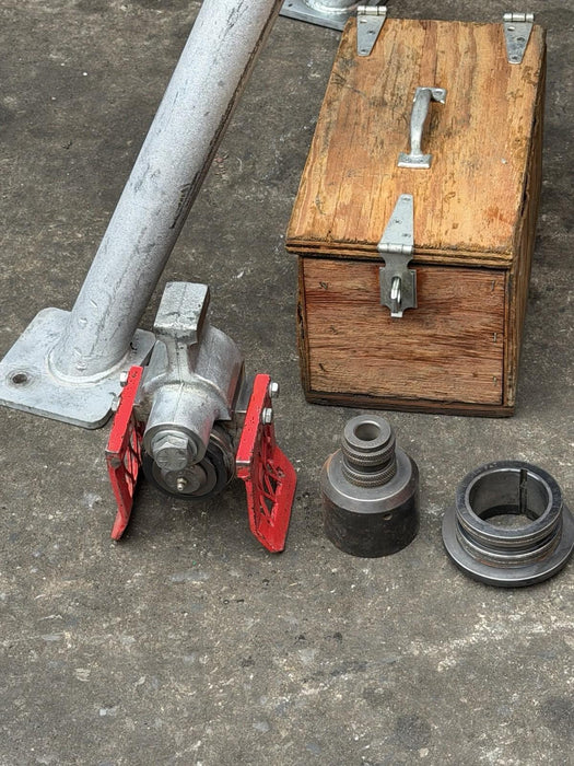 Victaulic VE-416-FSD Self-Powered Hydraulic Roll Groover 2”-16” Capacity AGS