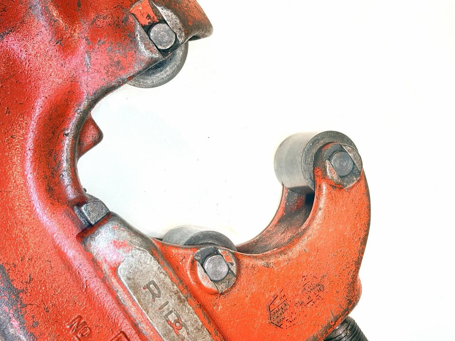 Ridgid No. 4-S Heavy Duty Pipe Cutter, 2" to 4" Pipe Used / Works Good #7