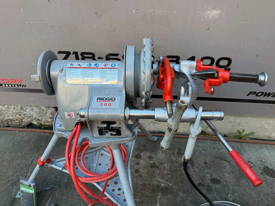 Ridgid 300 T-2 Pipe Threader Threading Machine 811Die Oiler Works Great et3