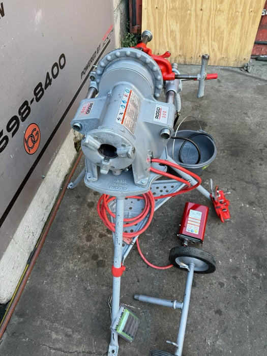 Ridgid 300 T-2 Pipe Threader Threading Machine 811Die Oiler Works Great et3