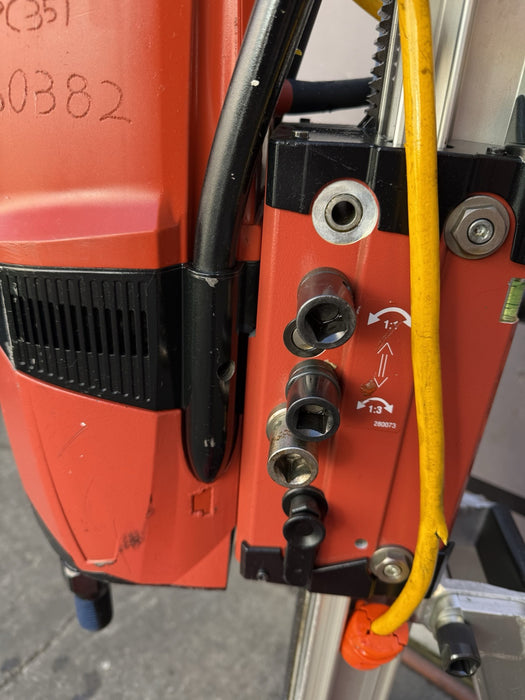 Hilti DD-200 DD200 Core Drill Rig with Core Bits Works Fine et61