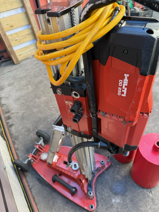 Hilti DD-250 DD200 Core Drill Rig with Core Bits Works Fine et2