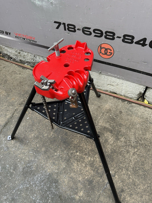 Ridgid 450 Pipe Vise Tripod Tri Stand.  Up to 5 inches. Nice Shape.