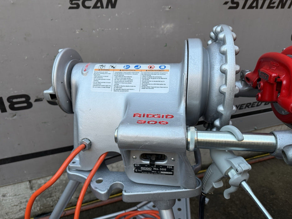 RIDGID 300 Pipe Threader Machine, Ridgid Carriage & Tripod   Great Shape