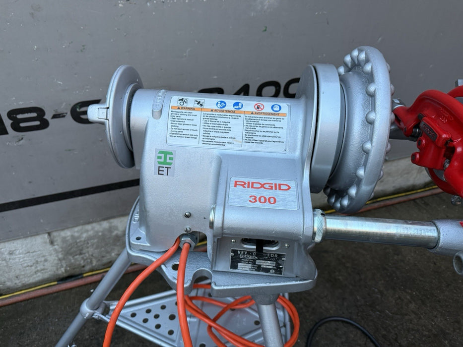 RIDGID 300 T2 Pipe Threader Machine, Carriage & Tristand   Great Shape