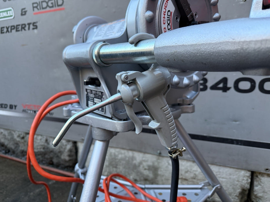 RIDGID 300 T2 Pipe Threader Machine, Carriage & Tristand   Great Shape