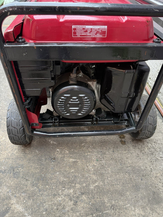 Honda EB6500X 6,500 Watt 120/240V Gas Industrial Portable Gas Generator