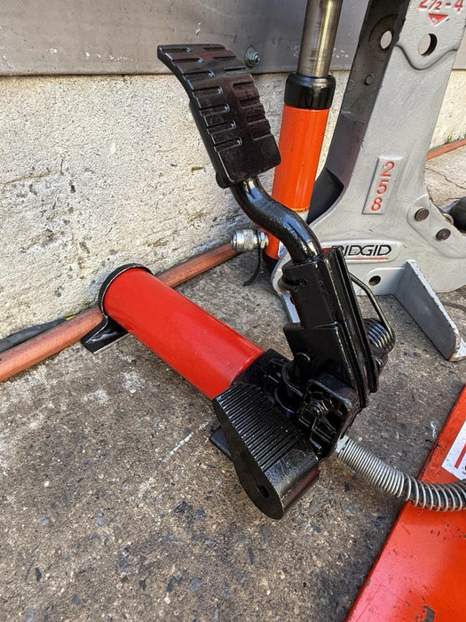 Ridgid 258 Hydraulic Pipe Cutter with Pump and Roller. Works Fine Tested💥