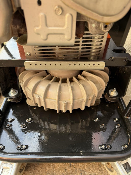 2023 Husqvarna T4000P Dust Soff Cut Extractor Collector Vacuum Honda 56 HRS MINT