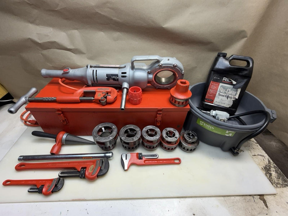 RIDGID 700 PIPE THREADER, 1/2"- 2" 12R DIE SET, REAMER, CUTTER, BOX, REFURBISHED et2
