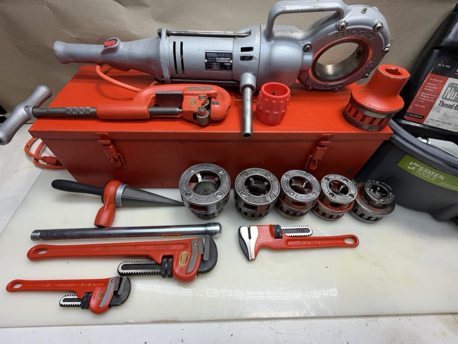 RIDGID 700 PIPE THREADER, 1/2"- 2" 12R DIE SET, REAMER, CUTTER, BOX, REFURBISHED et2