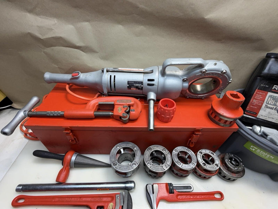 RIDGID 700 PIPE THREADER, 1/2"- 2" 12R DIE SET, REAMER, CUTTER, BOX, REFURBISHED et2