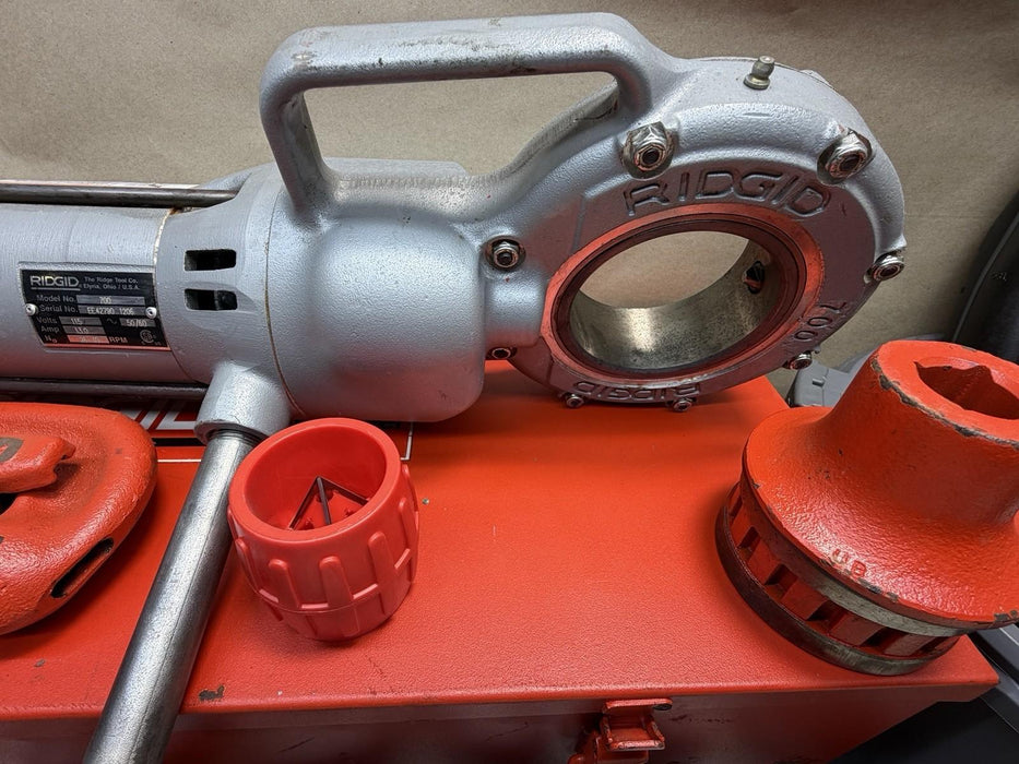 RIDGID 700 PIPE THREADER, 1/2"- 2" 12R DIE SET, REAMER, CUTTER, BOX, REFURBISHED et2