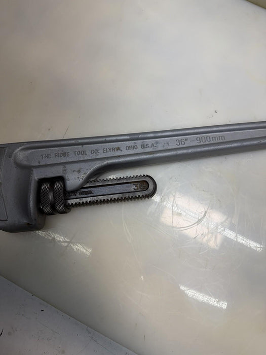 Rigid 36” Aluminum Straight Pipe Wrench (Model 836) Mint Condition