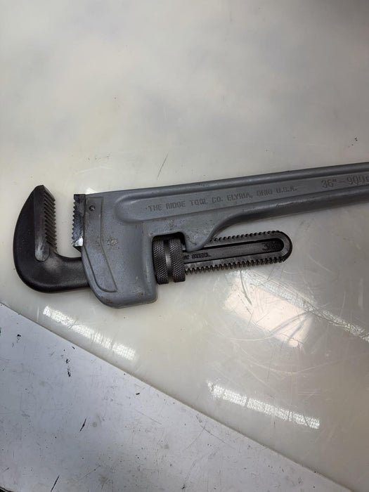 Rigid 36” Aluminum Straight Pipe Wrench (Model 836) Mint Condition et3