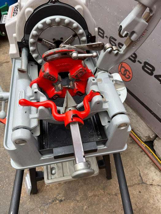 RIDGID 535 PIPE THREADER V3 1/2"-2" THREADING MACHINE  811A DIE