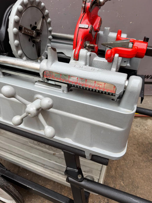 RIDGID 535 PIPE THREADER V3 1/2"-2" THREADING MACHINE  811A DIE