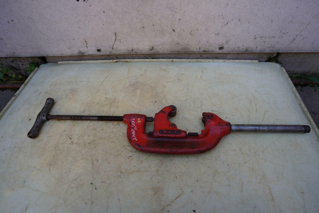 Ridgid 4-S 2 to 4 inch Pipe Cutter Works Fine #1