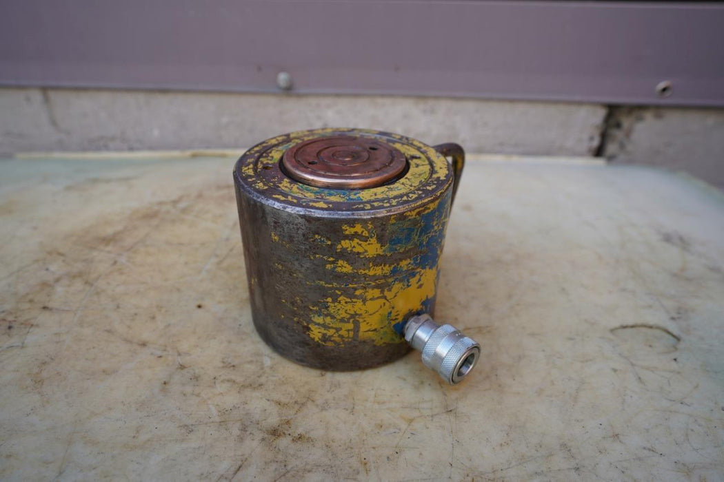 Enerpac 100 ton Cylinder 2 inch stroke CS-1002 Works Fine