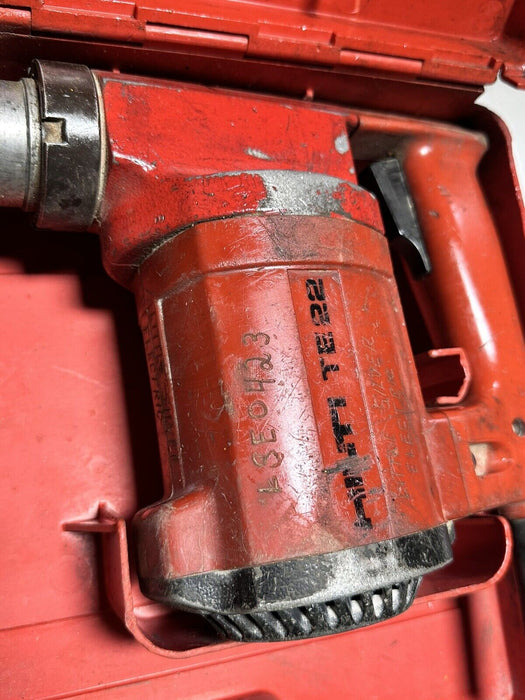 Hilti electric te22 rotary hammer drill with bits and case .
